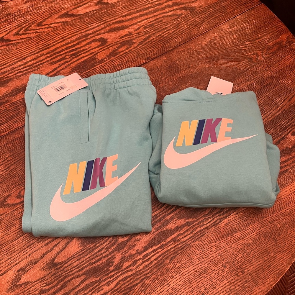 Nike Kids Aqua Joggers and matching hoodie